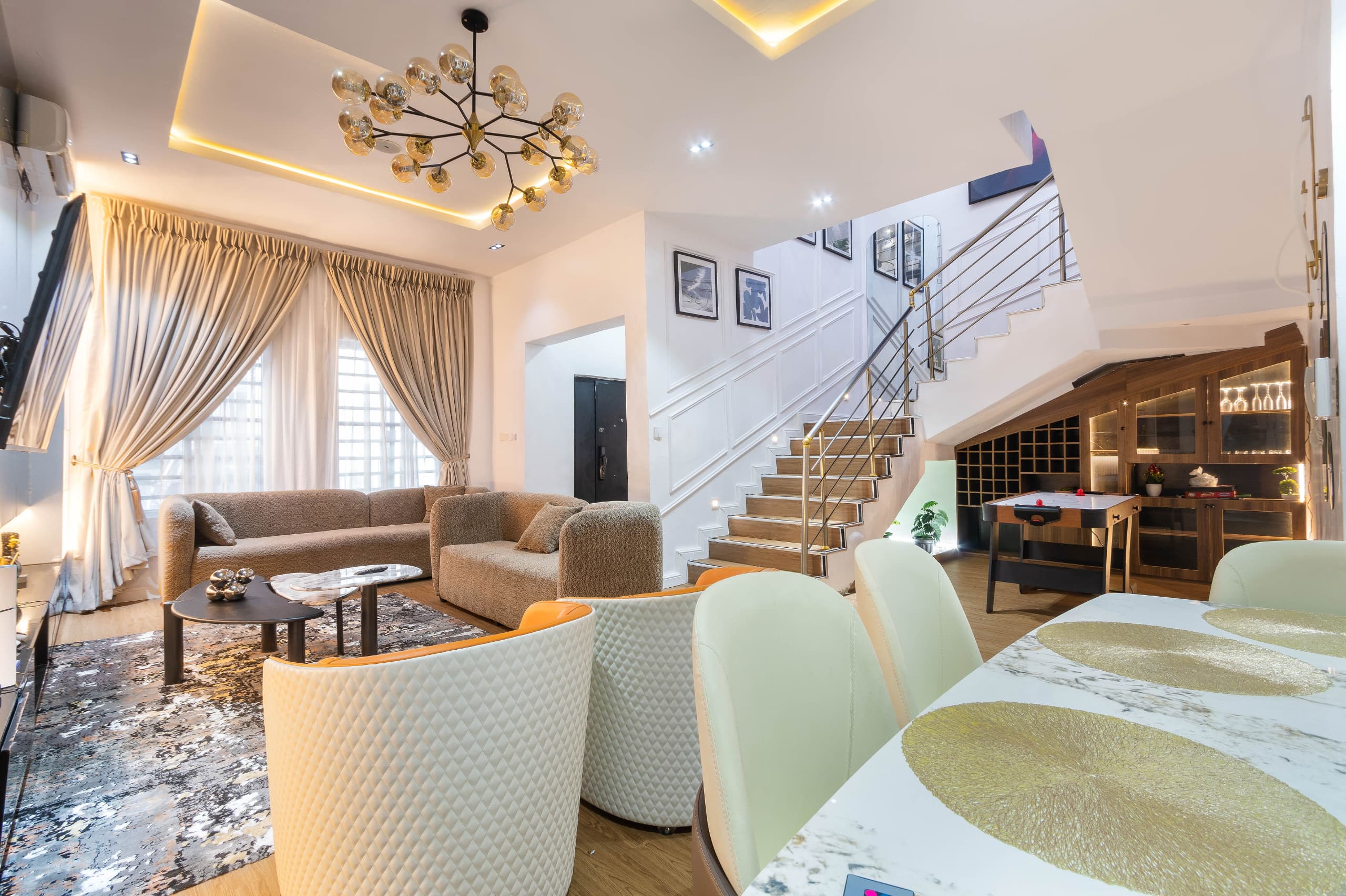 Whispering Soluxe: Stunning 4 Bed Duplex With Swimming Pool