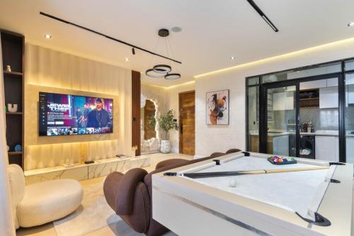 0949fe71-4f3d-4875-9507-ece815feec03