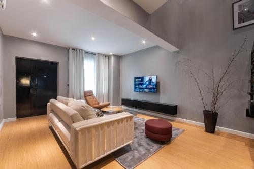 095fa1f4-b1c2-44cf-8be3-e00bbd223dc1