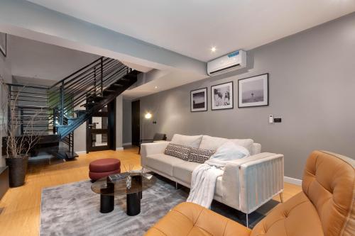 13444e21cd56-4bfb-4a89-bb41-fa2616c1615a