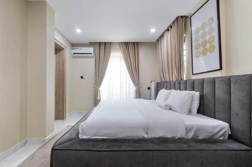 1fbe0532-78b6-4dea-b24c-69d81531b3f8