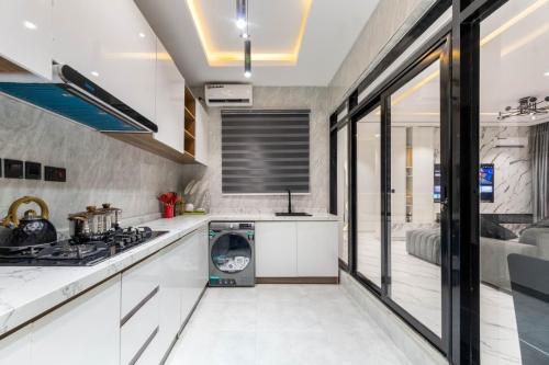 2216ce16-4a8e-419a-92d9-23399a607d04