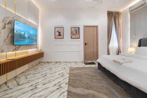 24c0f271-a629-4c97-adf7-6bbc44a610ae