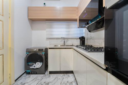 4cccc4ce-40d5-4930-af57-9d435d4ccc17