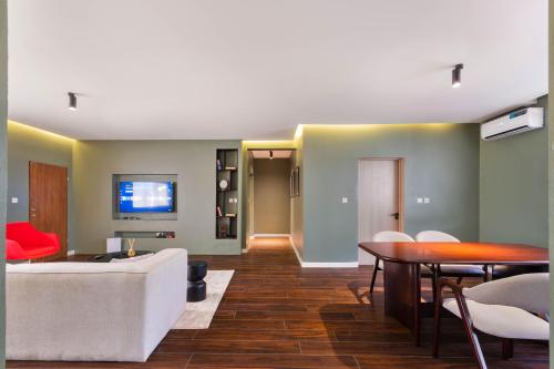 5d3f7442-d4d6-495d-9d80-5750bba297eb