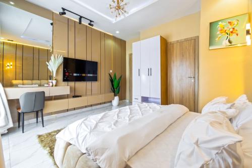 6ba8c24a-c5e8-46ba-aa07-c753fd08a271