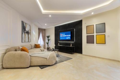 6c8cb2f1-356f-48ad-976e-95e4fc875bf5