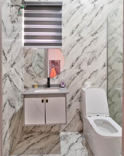 6ee1dd52-2e05-489a-b6c6-86f4569cd82e