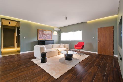 73fd9515-b72c-441d-b2d8-fde33286ea40