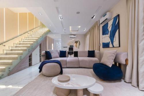 7b99d0e6-e33e-433f-bb15-5dd89dd4373c