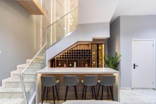 7c37acbb-6a44-48d1-98d9-eeb3df382f08