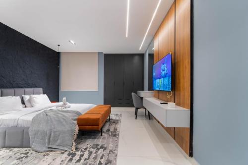 88605477-4f7c-4034-8a36-a7f0524b0feb