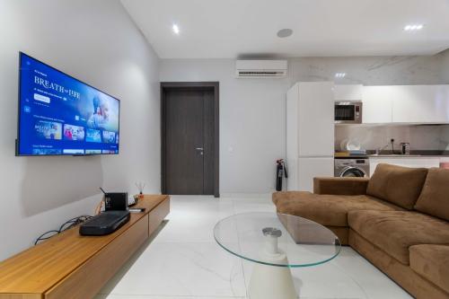 8b7df04b-29f8-4bfa-90c5-be7c9392a1a5