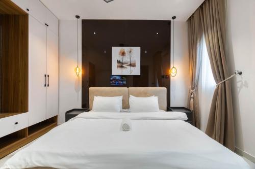 8e148f2d-3b3b-43a5-bb9f-34d3e05f8b22