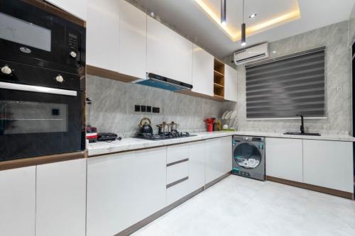 9428f1f1-d89e-4baf-8c4b-9449b60b1853