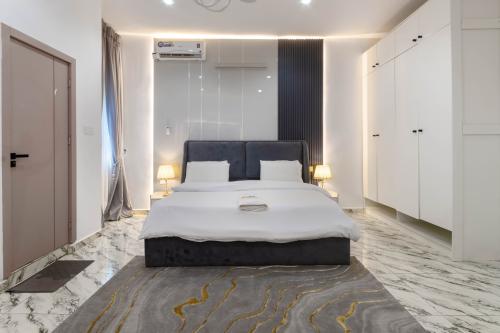 a1ddaa2c-de2e-43ca-abbd-4cfb37a24871