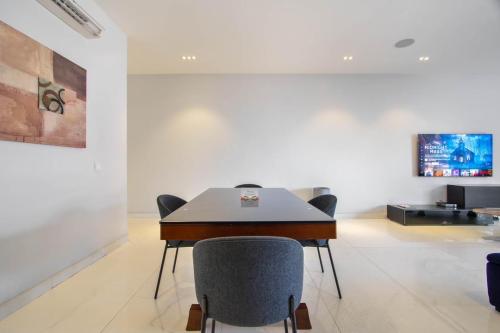 a2a0899a-7e9d-4048-bab5-6d9bff69f7e7