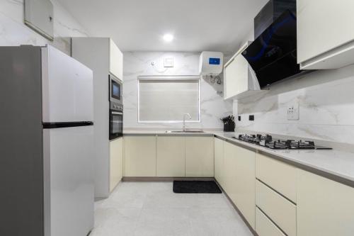 af0df913-c6b1-4db5-a7b7-2777693336e9