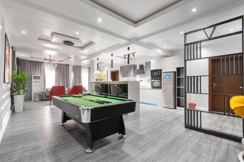 b0544099-b48b-427c-b2cb-a10dc1027f91