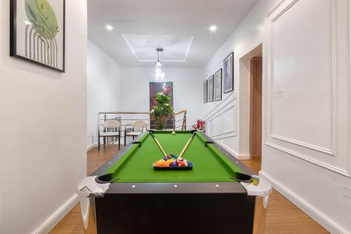 b7dada8e-f643-40d9-9133-88e119f25f40