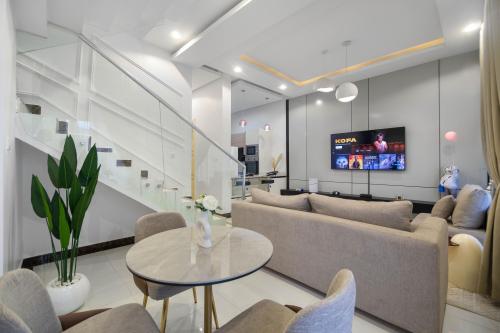 beb49ef7-61aa-4cc4-9898-9a8a9a229c3a