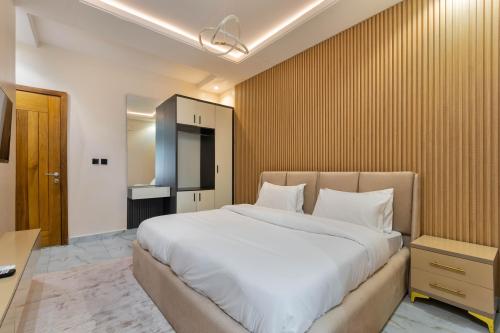 c67606c8-397d-4eab-b41a-6447526b7011