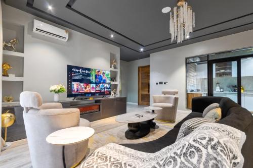 cbcacfbc-3987-463a-90d2-803a74c97eab