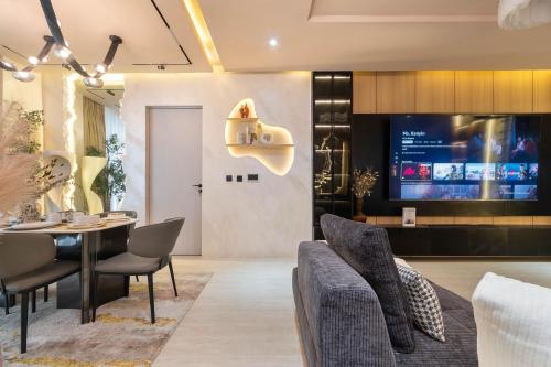 cd781a2c-0786-4e63-bb0d-a49932cce2bc