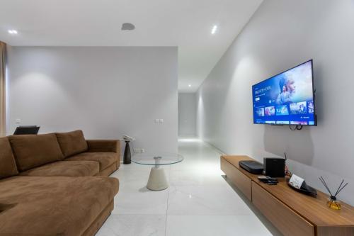 d159804a-6eb1-4909-9d90-57f8a3aeed0d