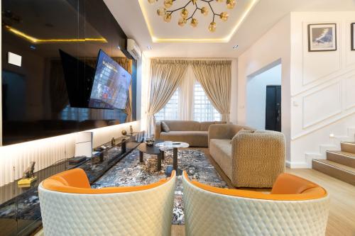 d43ce7d0-c5e7-4649-bfe9-c6c25ed0271e