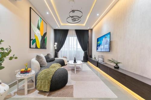 d5b67084-2d16-4dd1-8c2b-44d00ab8d1d2