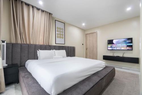 d84ceccd-f74b-4342-b745-6cec9ce12c38