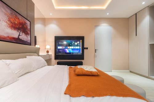 e0477356-08be-4065-a06d-79451eb91344