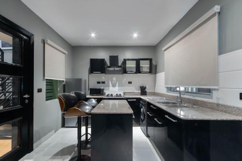 e3aaac01-b359-41c2-92be-91ed5eb9b201