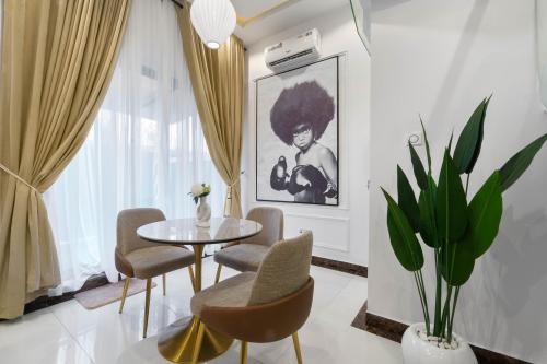 f14423d4-560c-4e3b-930b-7cd9eea3c186