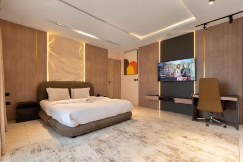 f9ac9bdb-fc1b-4668-ae0c-8eed20d4807a